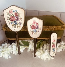 Pretty Vintage Vanity Set