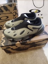 Oakley Factory Team x Brain