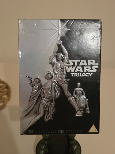 Star wars trilogy 1977 - star,