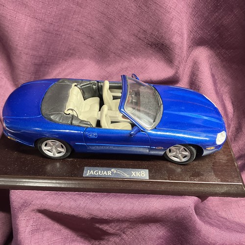 Superb jaguar xk8 die - superb, cast