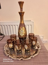 Glass decanter,6 glass's & silver plated tray