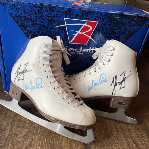 Figure ice skates signed - figure,