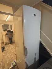 Frigidaire FRFF200W Large White Fridge Freezer