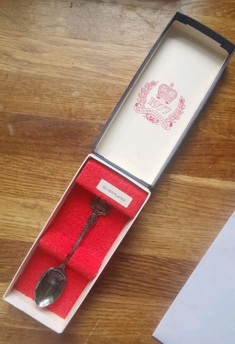 1977 queen jubilee silver - jubilee,