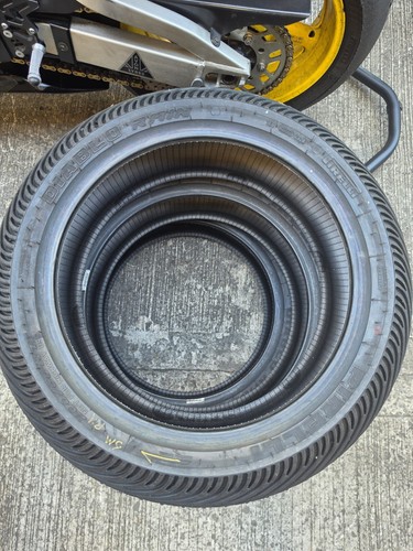 Pirelli diablo rain - rear, scr1