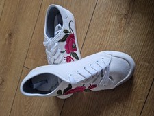Ladies White Pumps, Daps Trainers, Embroidered Pink Flower - Size 5 NEW