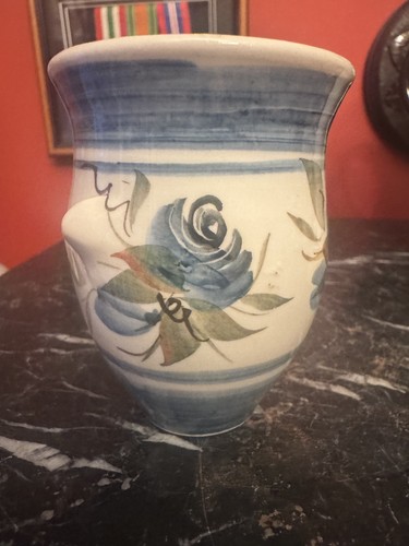 Guernsey pottery vase hand - -,
