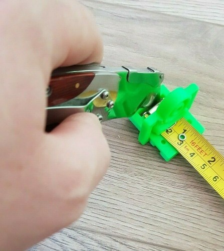 Tape measure attachment cut - measure,