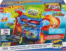 Hot Wheels Colour Changing Tunnel Car Wash with 1 Colour Changing Vehicle