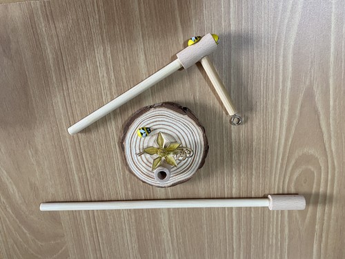 Flower bee hand - crafted, wood