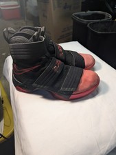 Nike LeBron Soldier 10