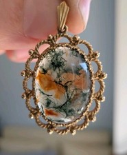 Large 9ct yellow gold Moss