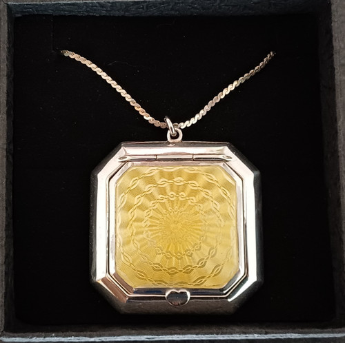 Silver yellow guilloche - s,