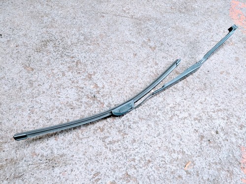 Lexus 300 2006 right - 300, front