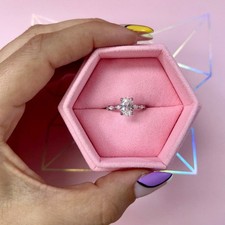Oval diamond luxury - oval,