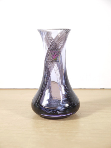 Vintage caithness glass bud - vintage,