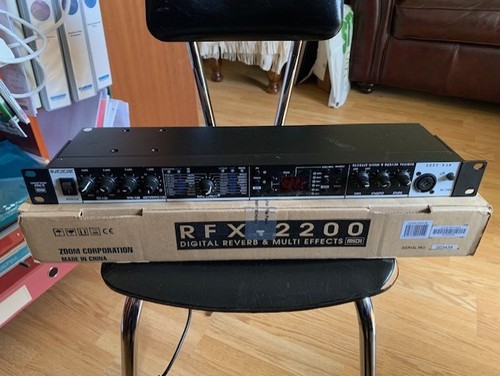 Zoom rfx 2200 digital reverb - zoom,