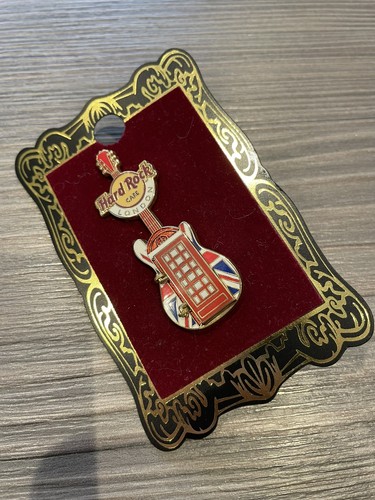 Hard rock cafe pin - pin, badge