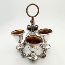 WIREWORK 4-CUP EGG STAND /