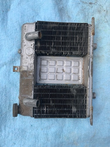 Velocette radiator - le,