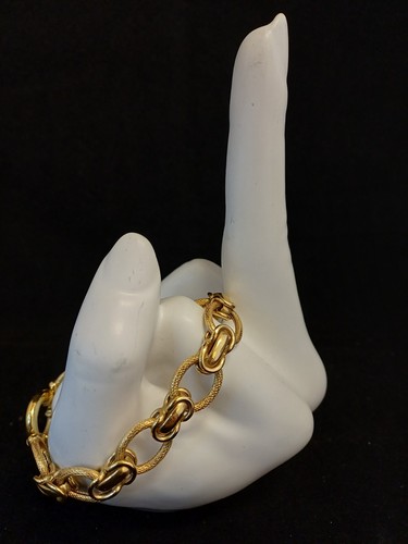 Gorgeous 18ct gold - 18ct,