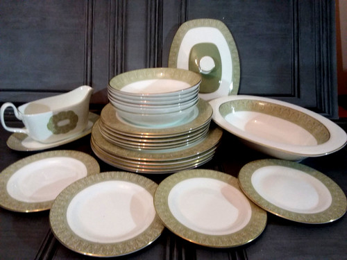 Royal doulton fine bone china - royal,