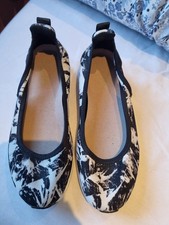 Butterfly Twists Black and