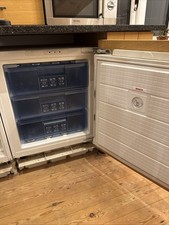 Bosch Under Counter Integrated Freezer