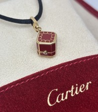 Cartier box pendant 18ct - cartier,