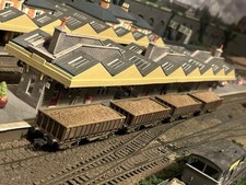 Rake of 4 Bachmann MFA wagons in weathered EQS livery 00 Gauge