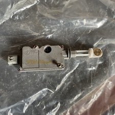 Rover 200 25 MG ZR tailgate rear central door locking actuator