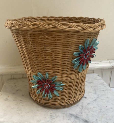 Vintage wicker waste - waste, paper