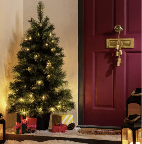 Pre lit christmas tree - lit,