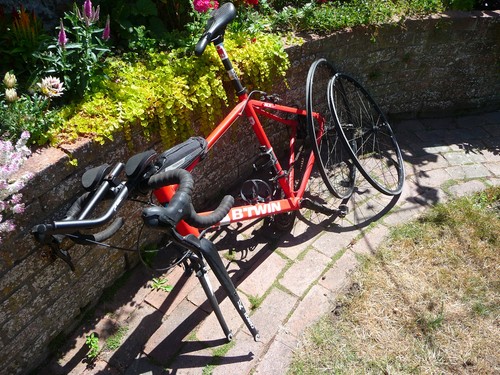 Btwin red triban 24spd - btwin,
