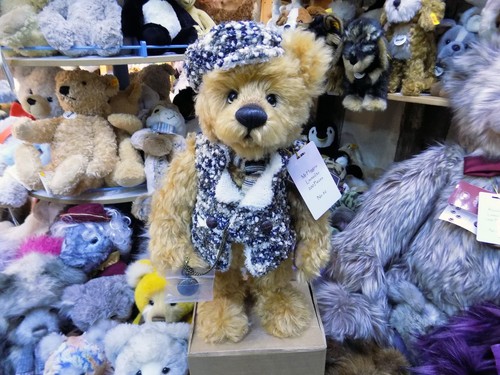 Charlie bears higgins ltd - mr,