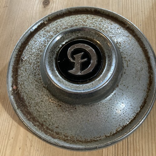 Vintage daimler hubcap - daimler,