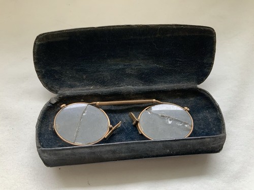 Old antique pair pince - of,
