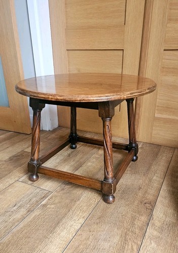 Oak occasional table circular - oak,