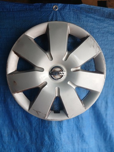 Nissan note wheel trim - 1, x