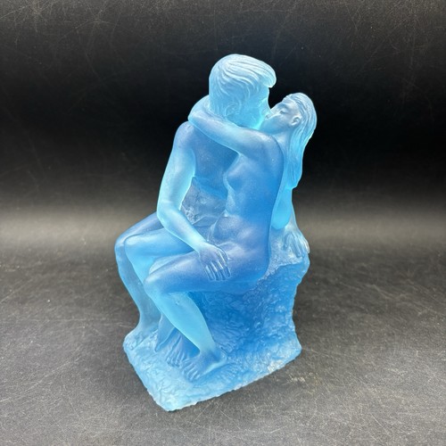 The kiss iridescent blue resin - the,