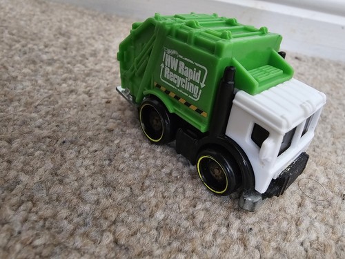 Hot wheels lets race - hot,