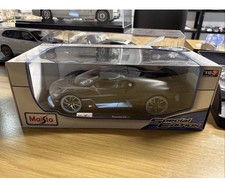 2 X 1:18 Bugattis Boxed MAISTO