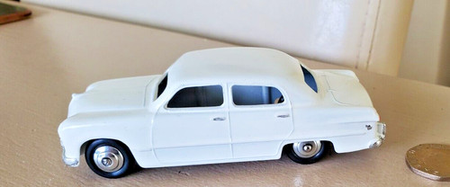 1950s dinky 139a ford fordor - dinky,