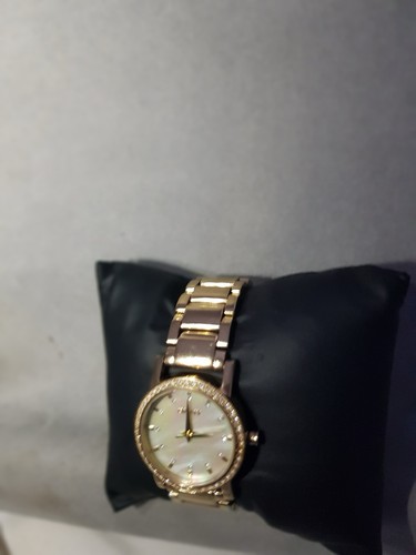 Women quartz wristwatch - quartz,