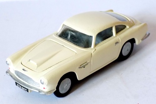 Corgi toys 218 aston - corgi, no.218