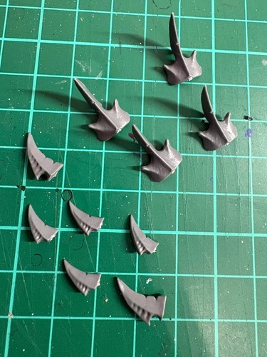Carnifex spikes sharp armour - &,