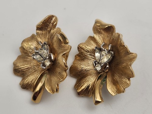 Vintage crown trifari gold - crown,