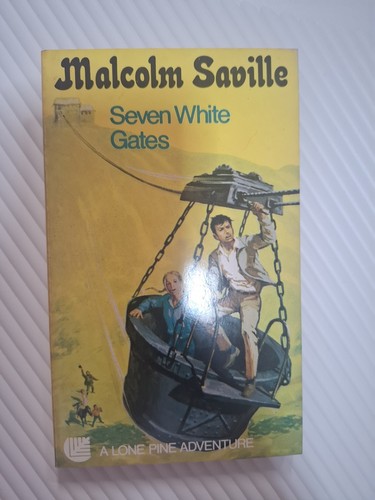 Malcolm saville seven white - saville,