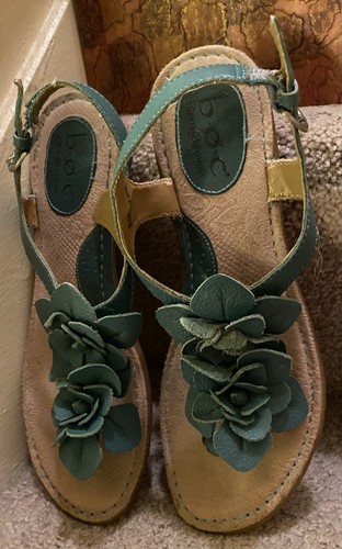 Pretty leather boc sandals