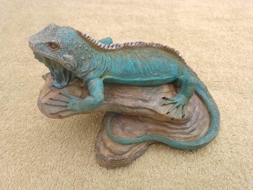 Resin iguana rock - iguana, on